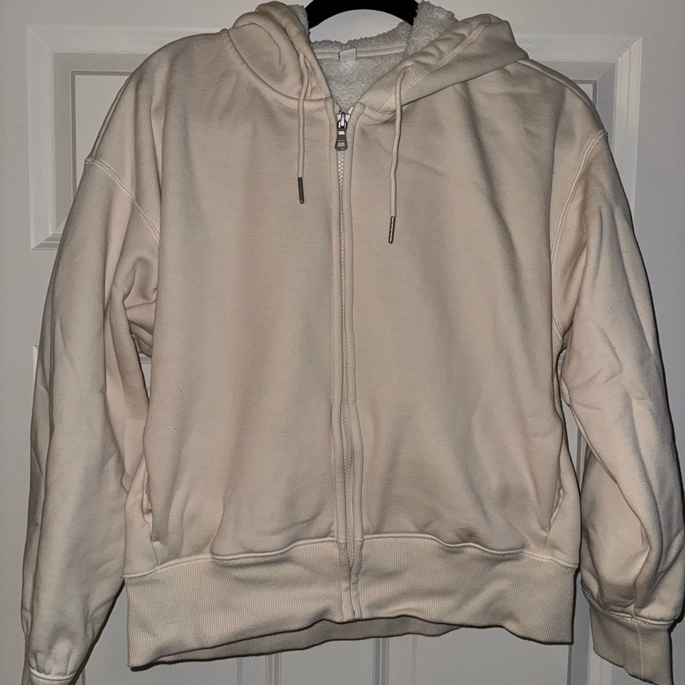 Uniqlo Cream Matching Zip-Up And Jogger Set - image 1